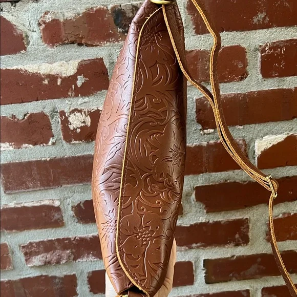 Portland Leather Goods Large Koala Bag in Meadow - Picture 3 of 11